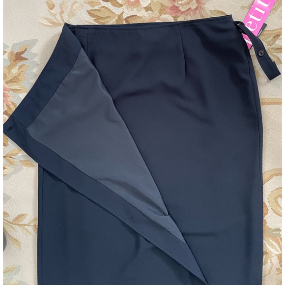 Stylish, navy blue maxi wrap skirt, size 16 petite by S. C. basics - Picture 5 of 10
